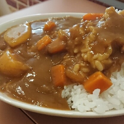 あけぼのマジックさん
こんにちは。
定番カレーおいしかったです。
週２食べたい(*^O^*)